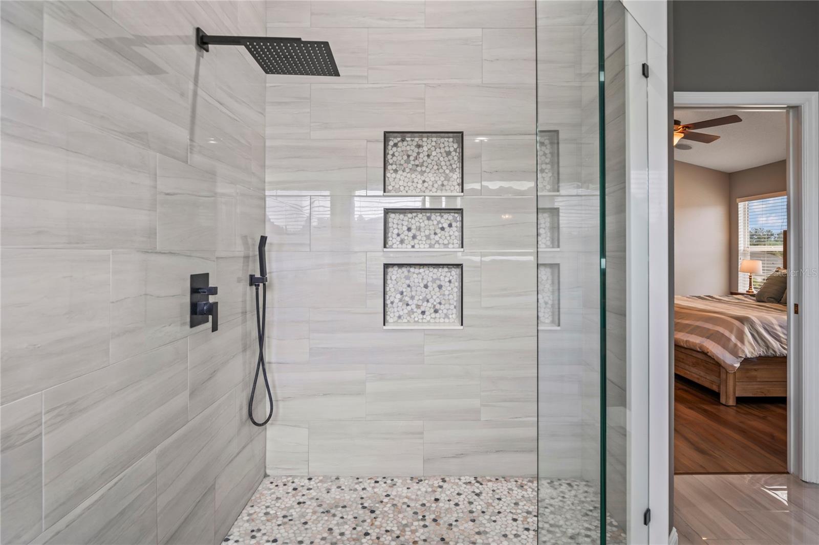 Listing photo id 35 for 3540 Brickell Court