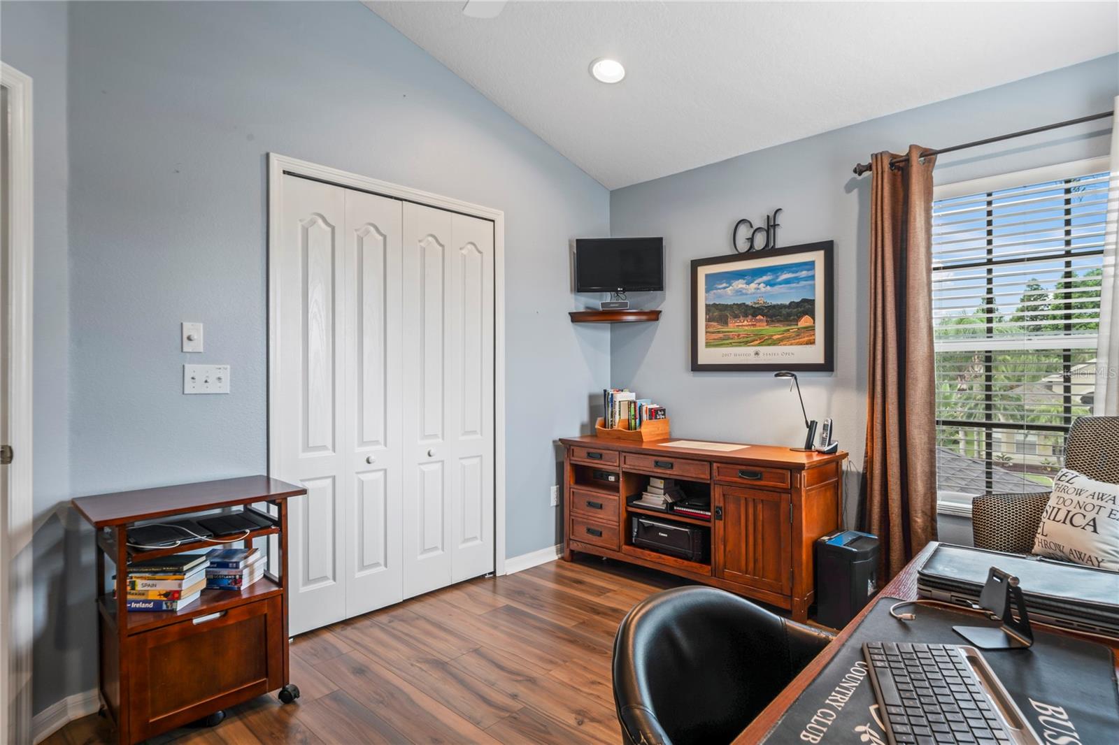 Listing photo id 38 for 3540 Brickell Court