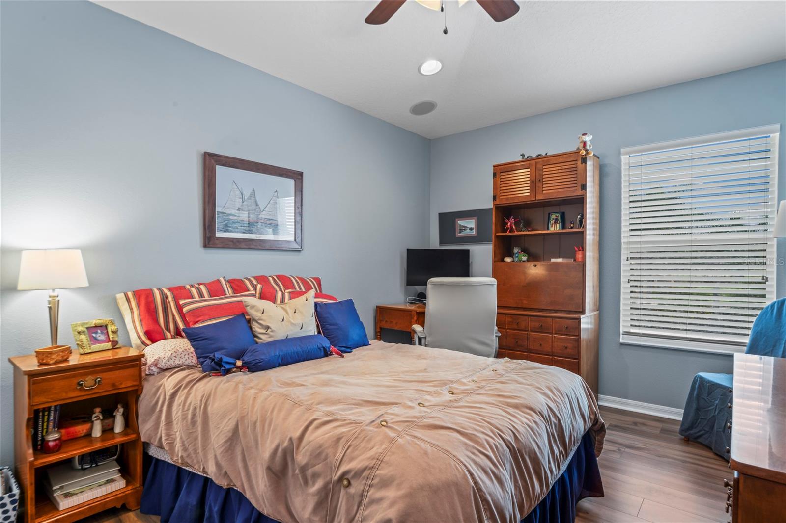 Listing photo id 42 for 3540 Brickell Court