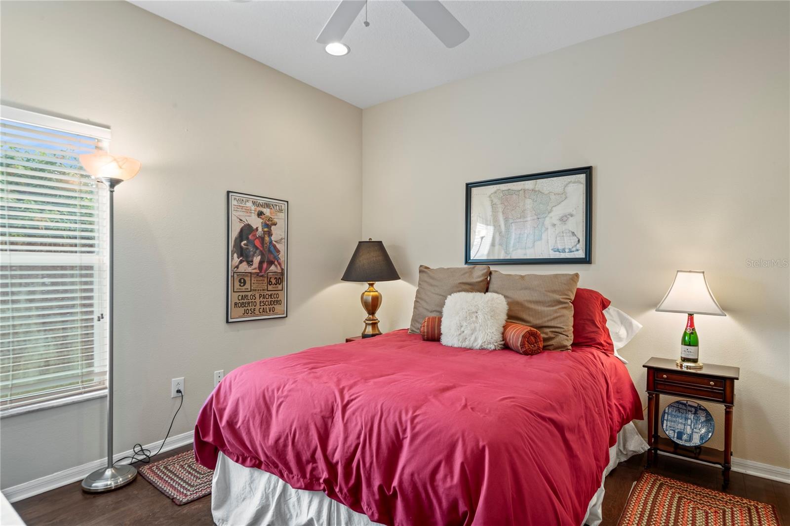 Listing photo id 46 for 3540 Brickell Court