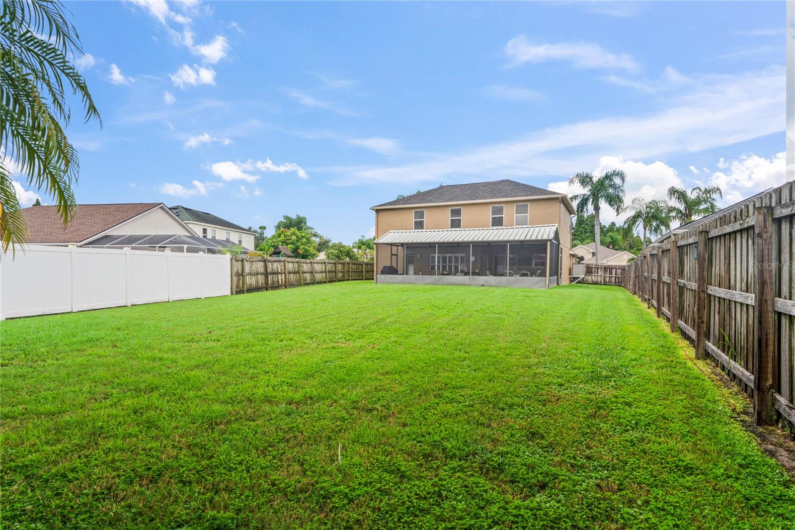 Listing photo id 57 for 3540 Brickell Court