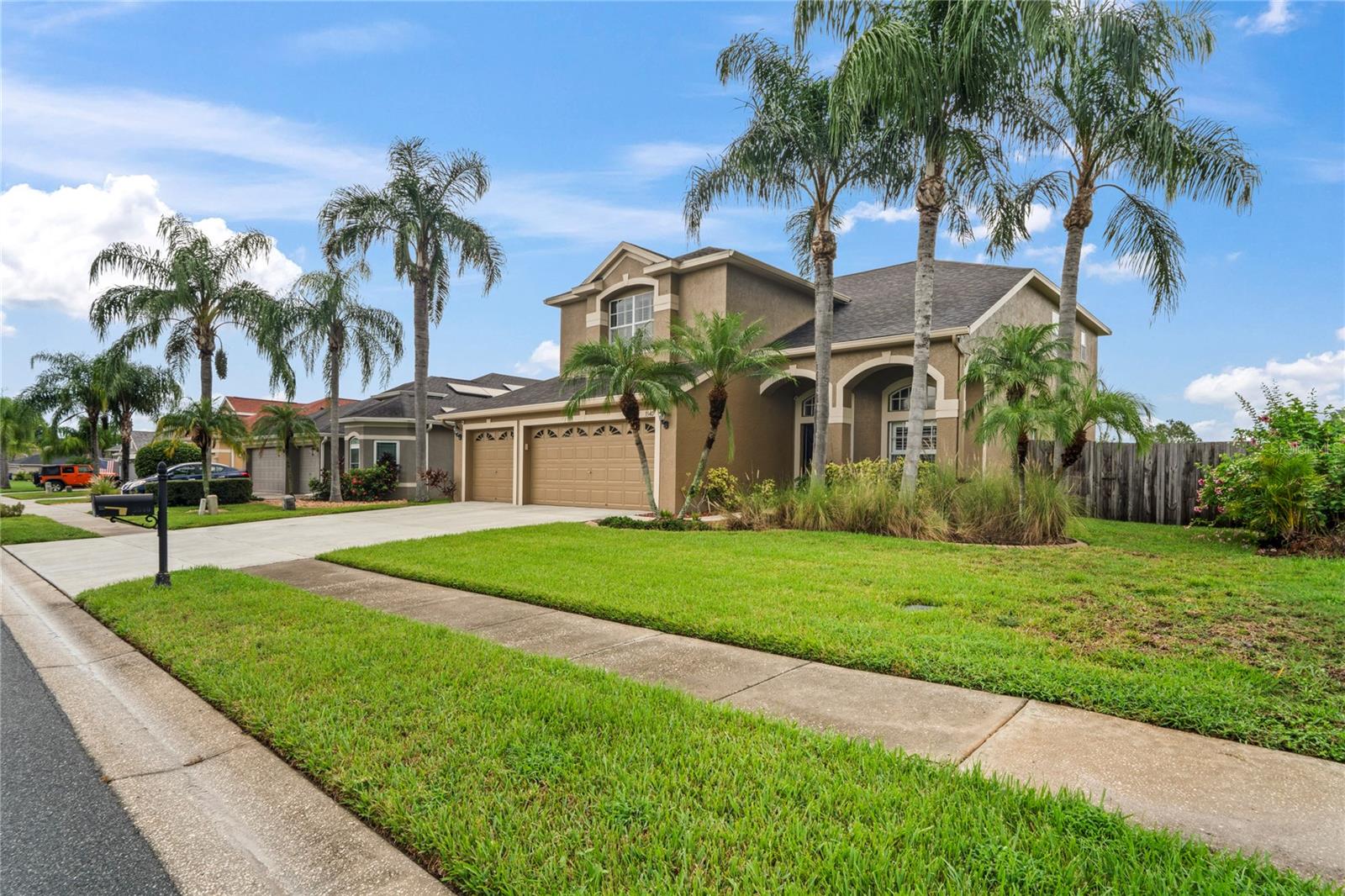 Listing photo id 59 for 3540 Brickell Court