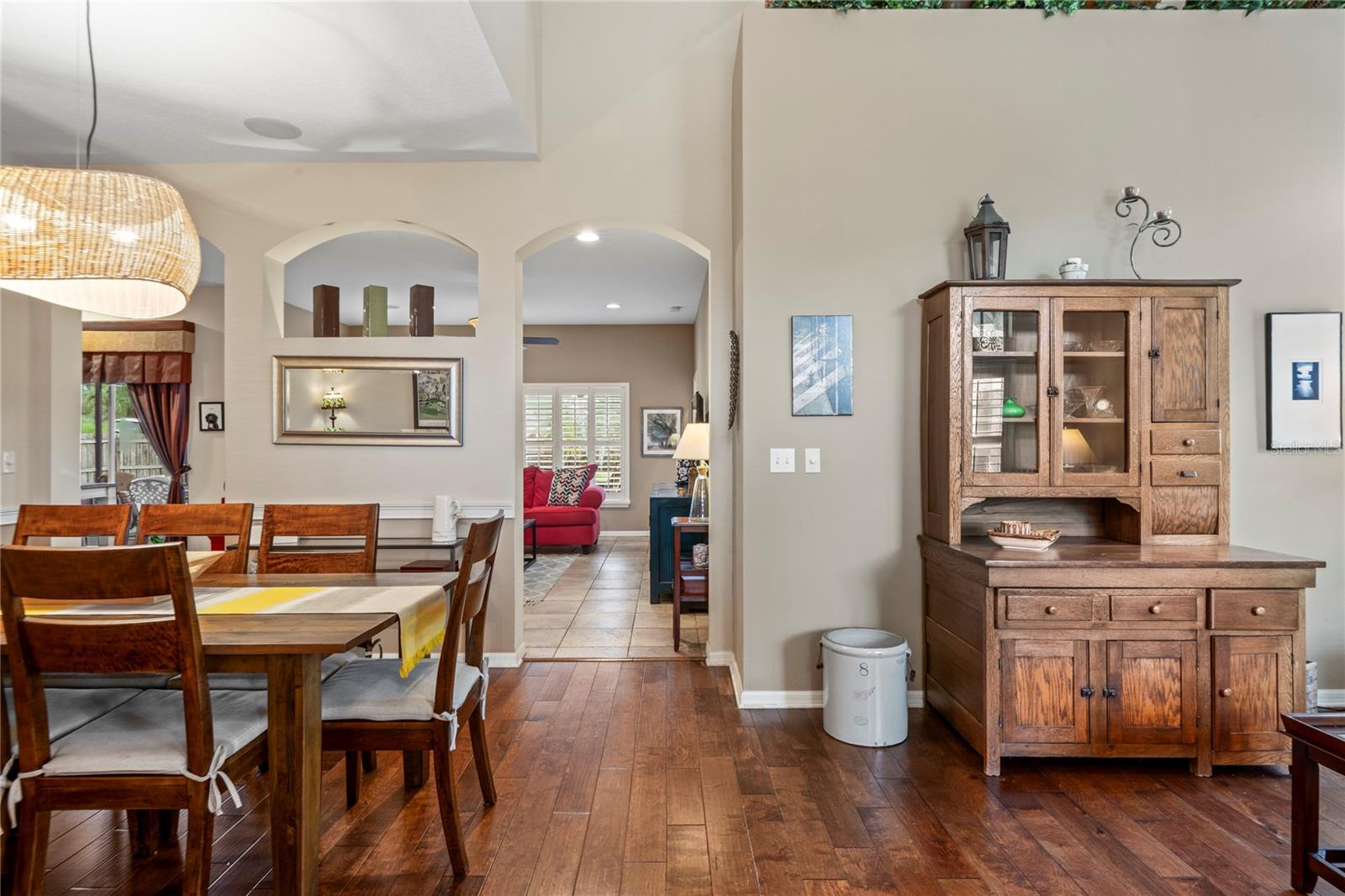 Listing photo id 5 for 3540 Brickell Court