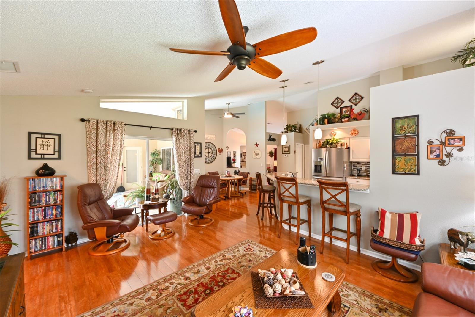 Image 17 of 43 For 9106 Calle Alta