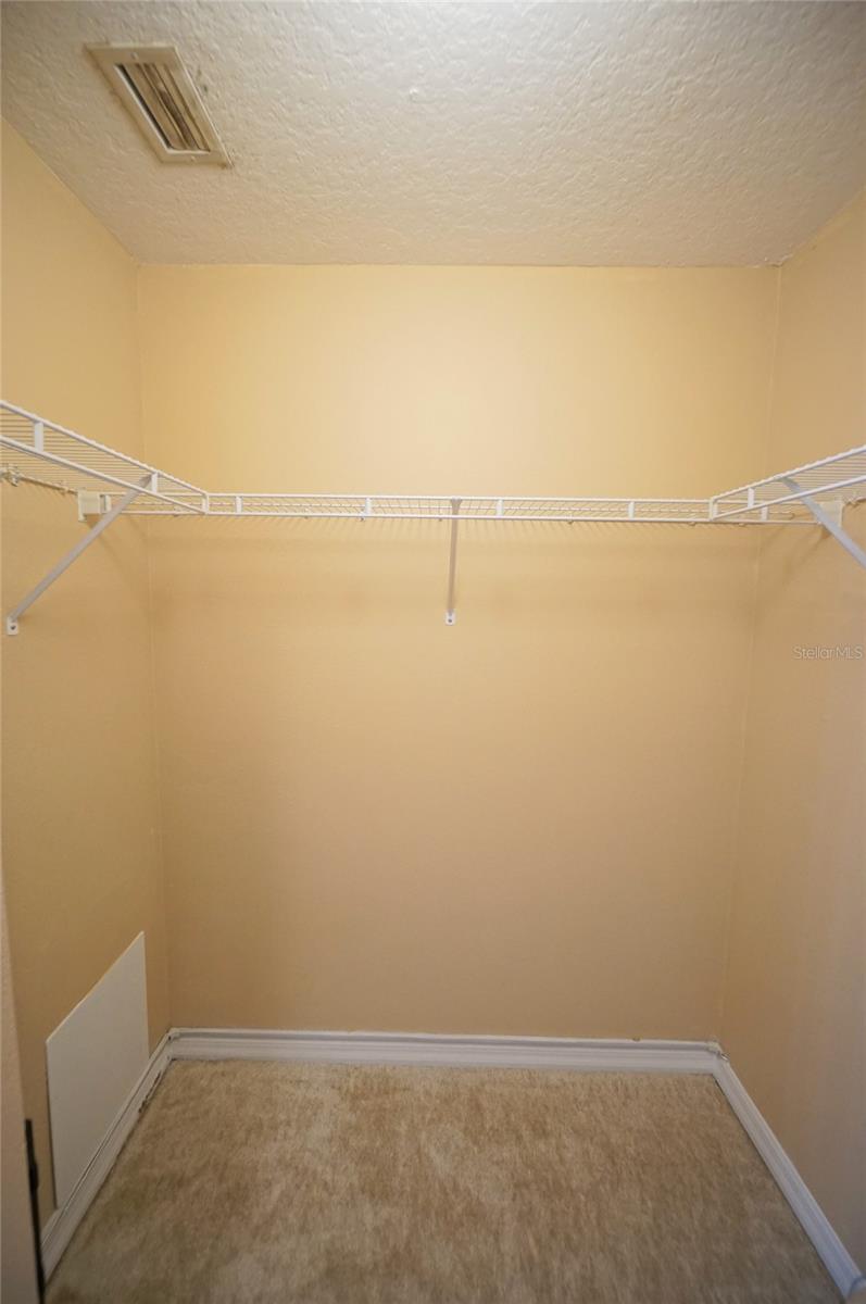 Image 11 of 19 For 6009 Skydale Way 102