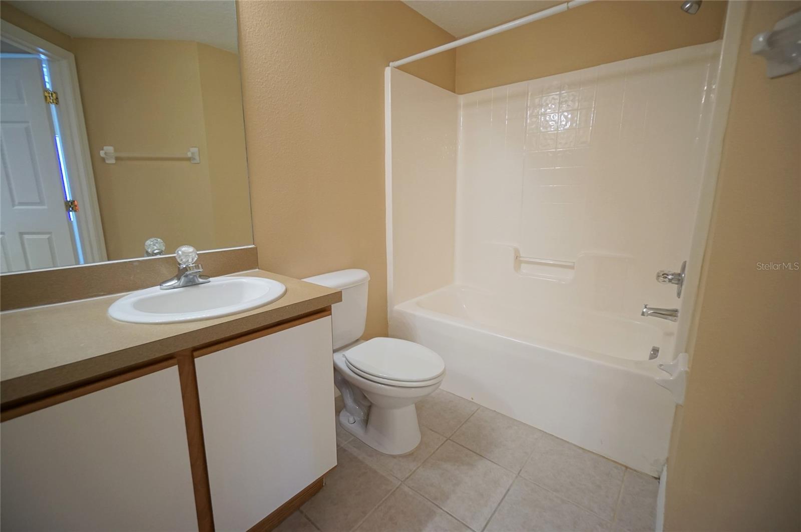 Image 16 of 19 For 6009 Skydale Way 102