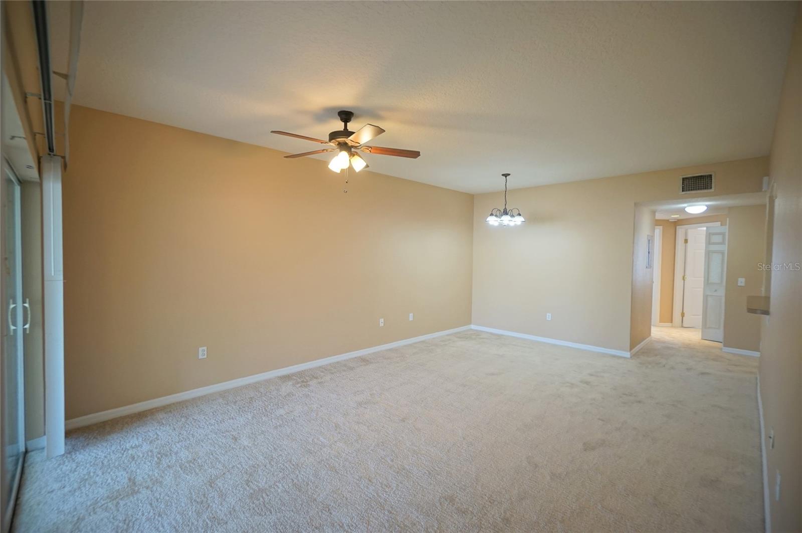 Image 7 of 19 For 6009 Skydale Way 102