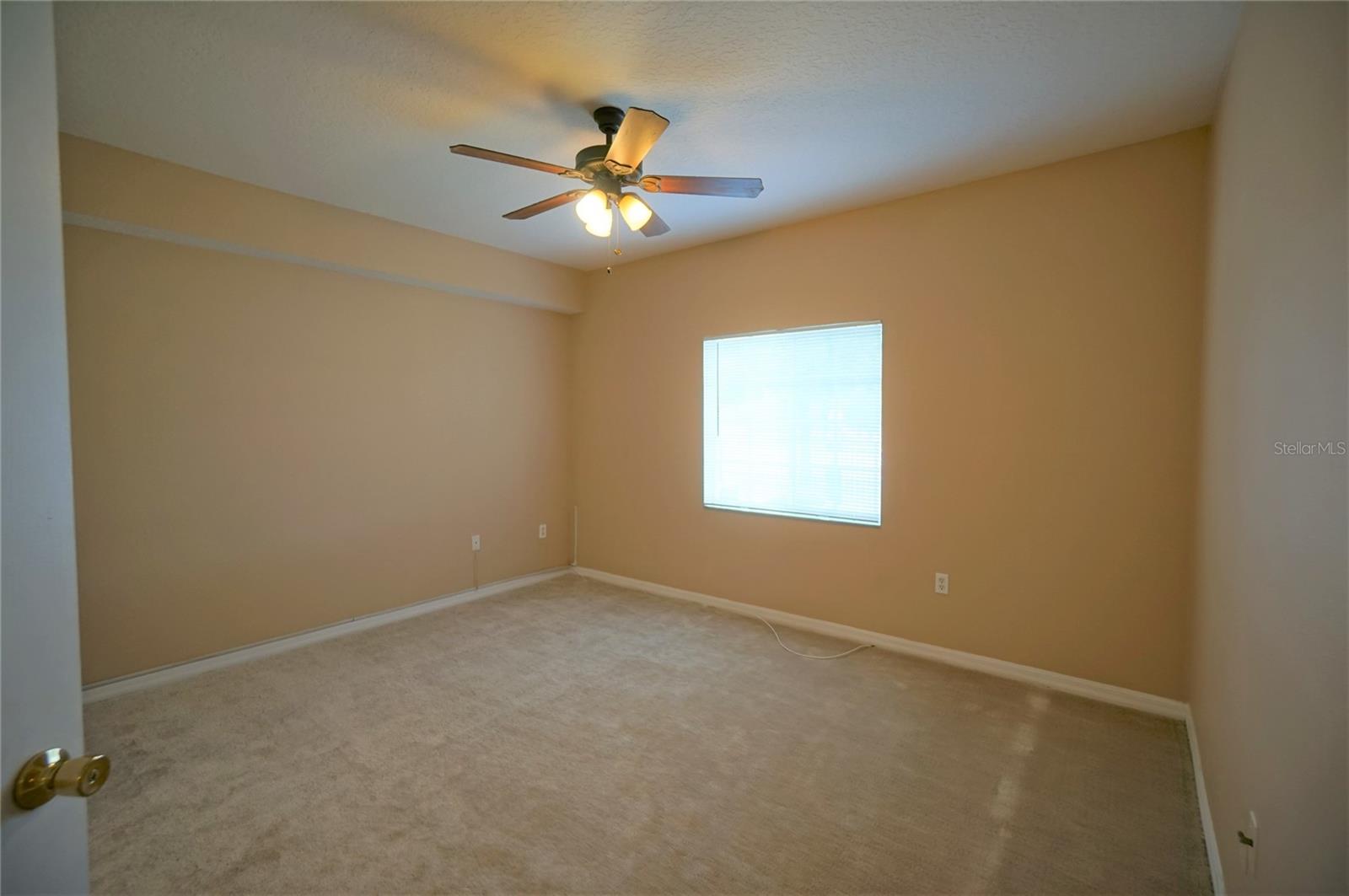 Image 8 of 19 For 6009 Skydale Way 102