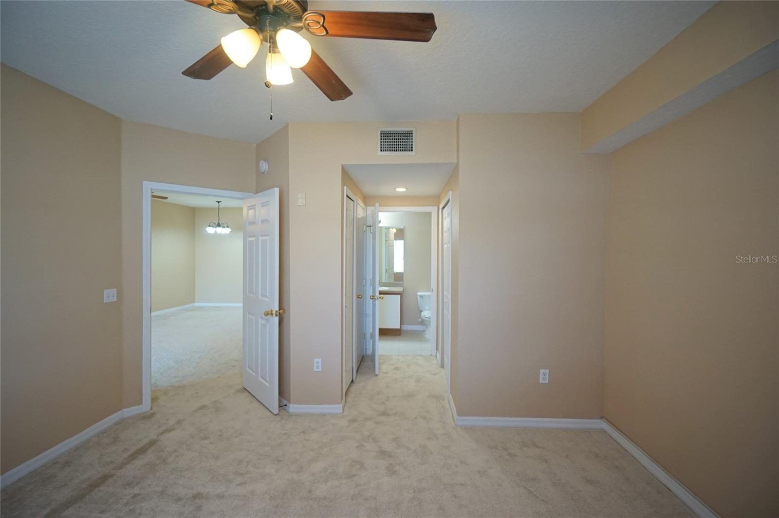 Image 9 of 19 For 6009 Skydale Way 102