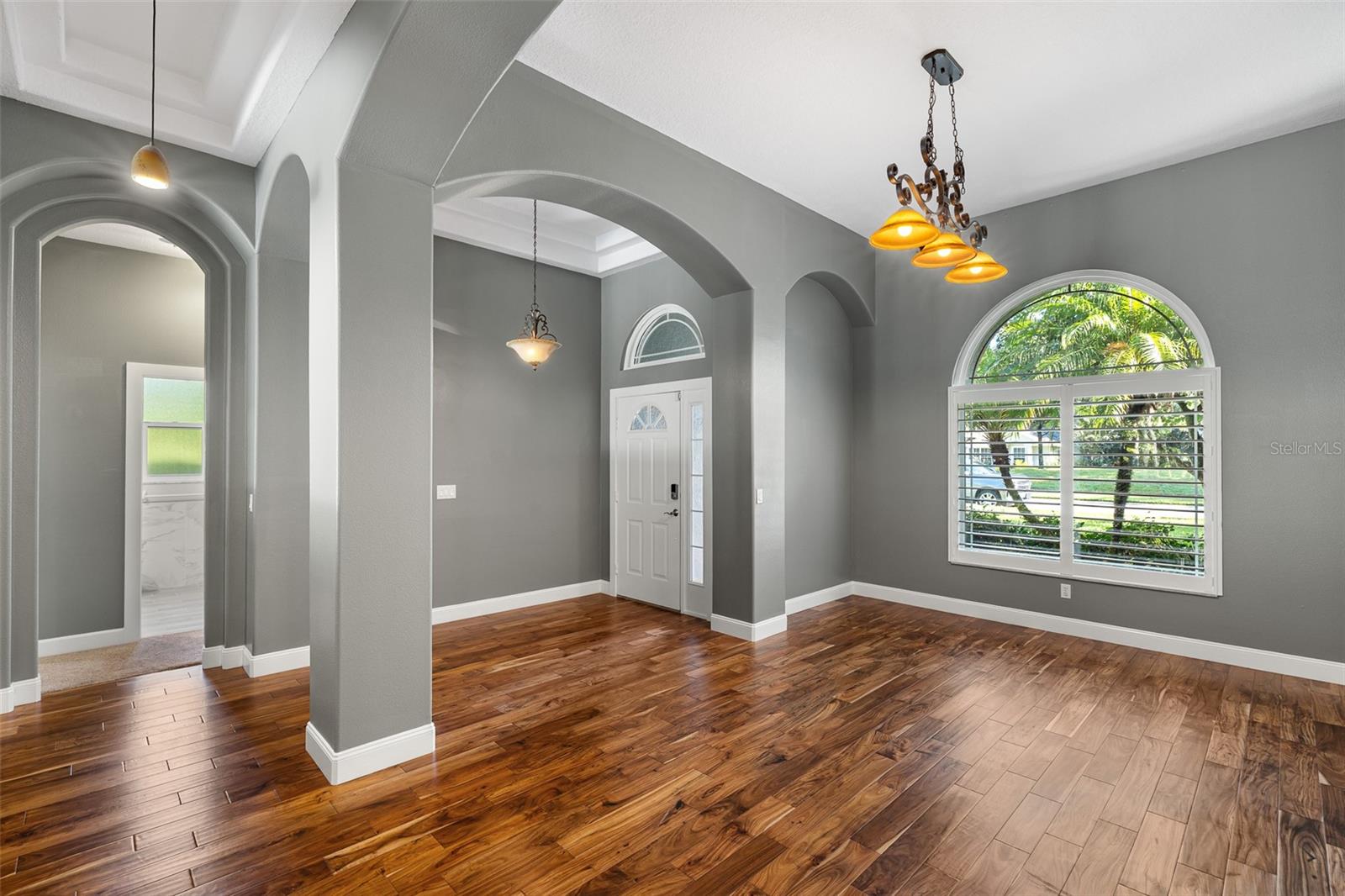 Listing photo id 9 for 13710 Mill Place