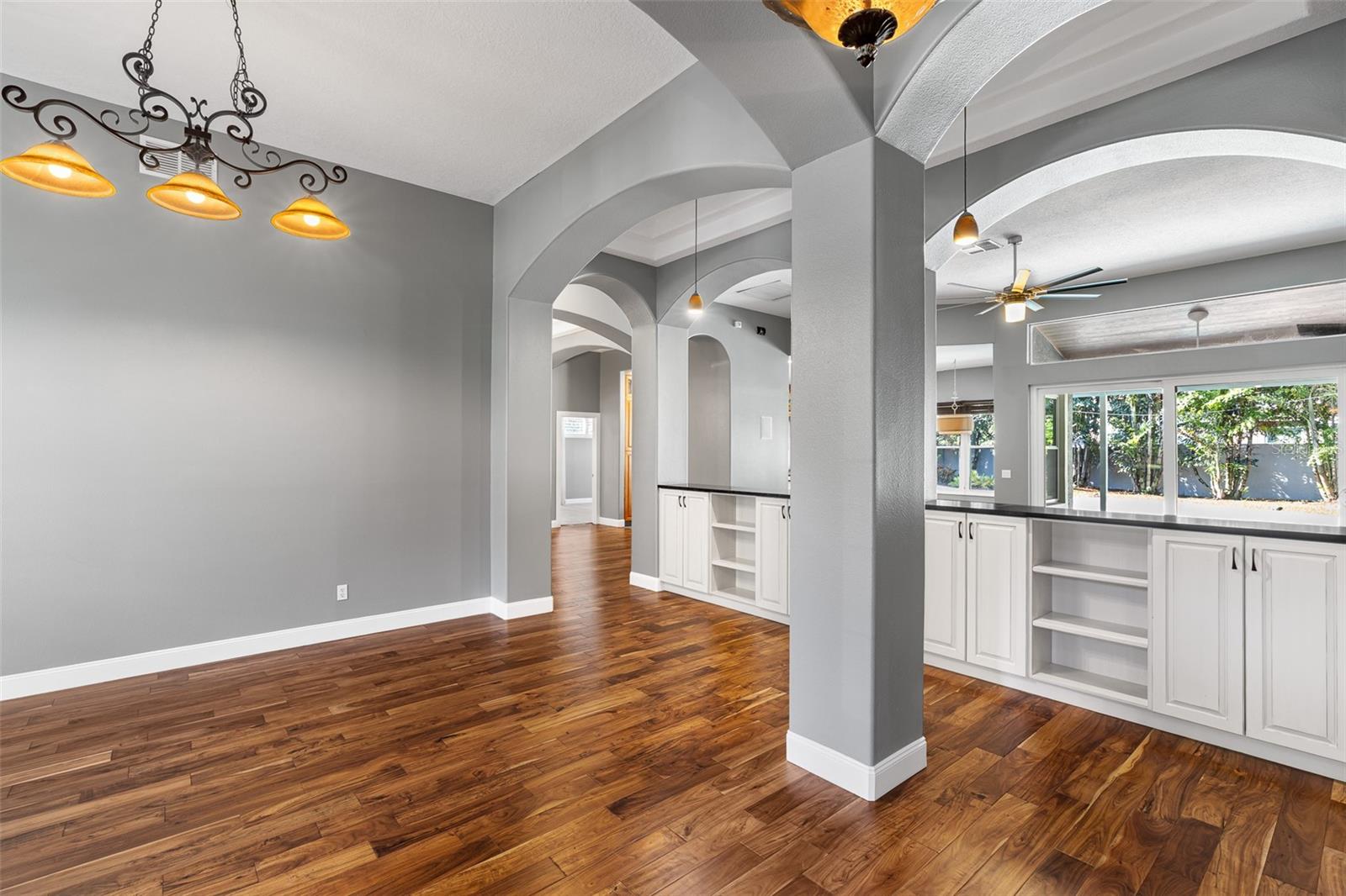 Listing photo id 10 for 13710 Mill Place