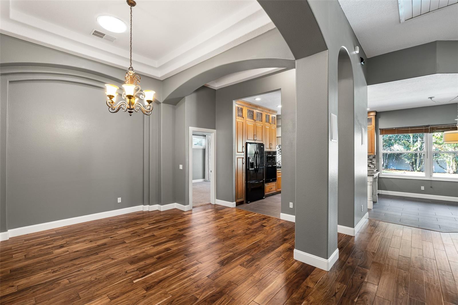 Listing photo id 11 for 13710 Mill Place
