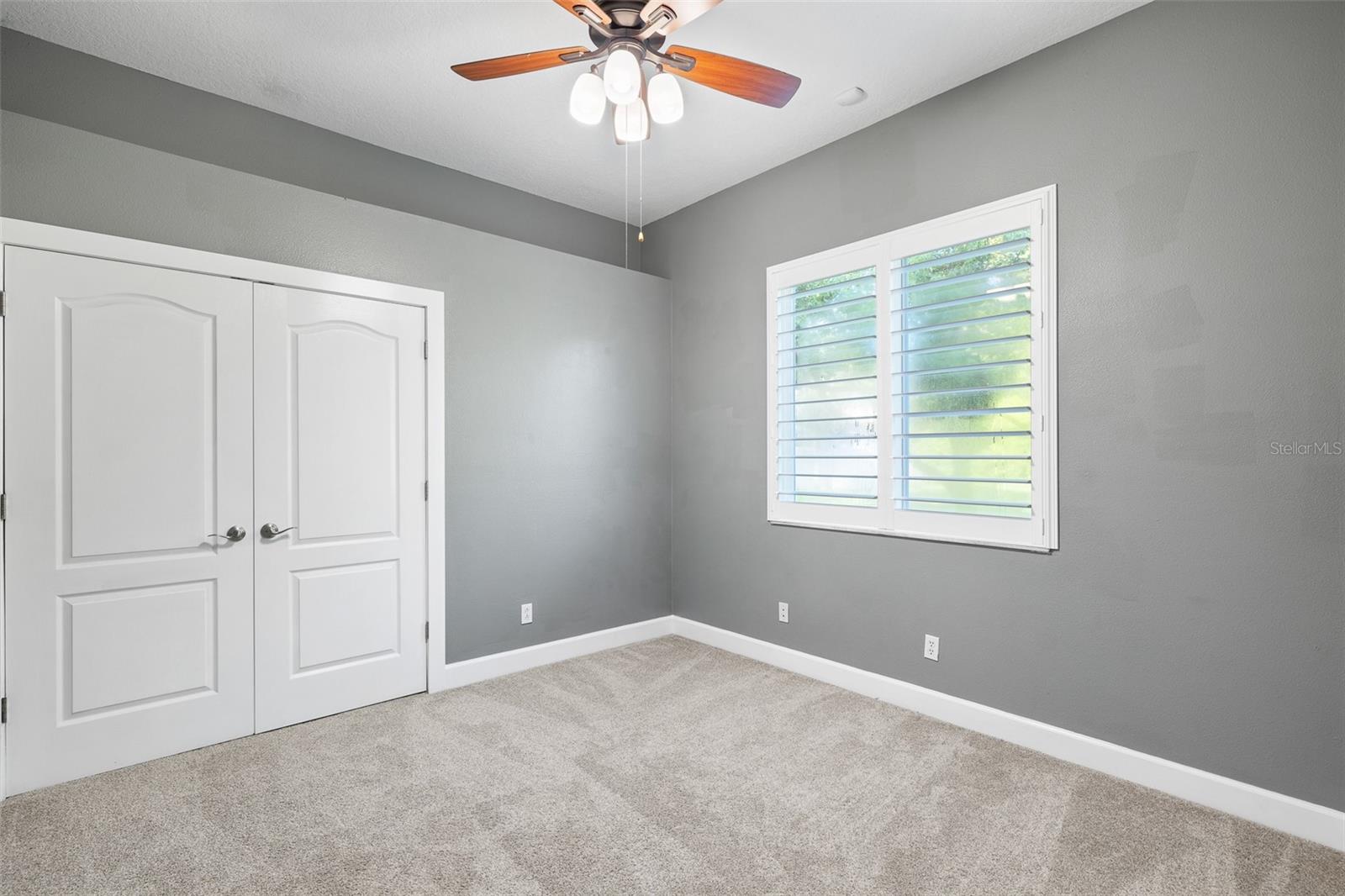 Listing photo id 32 for 13710 Mill Place