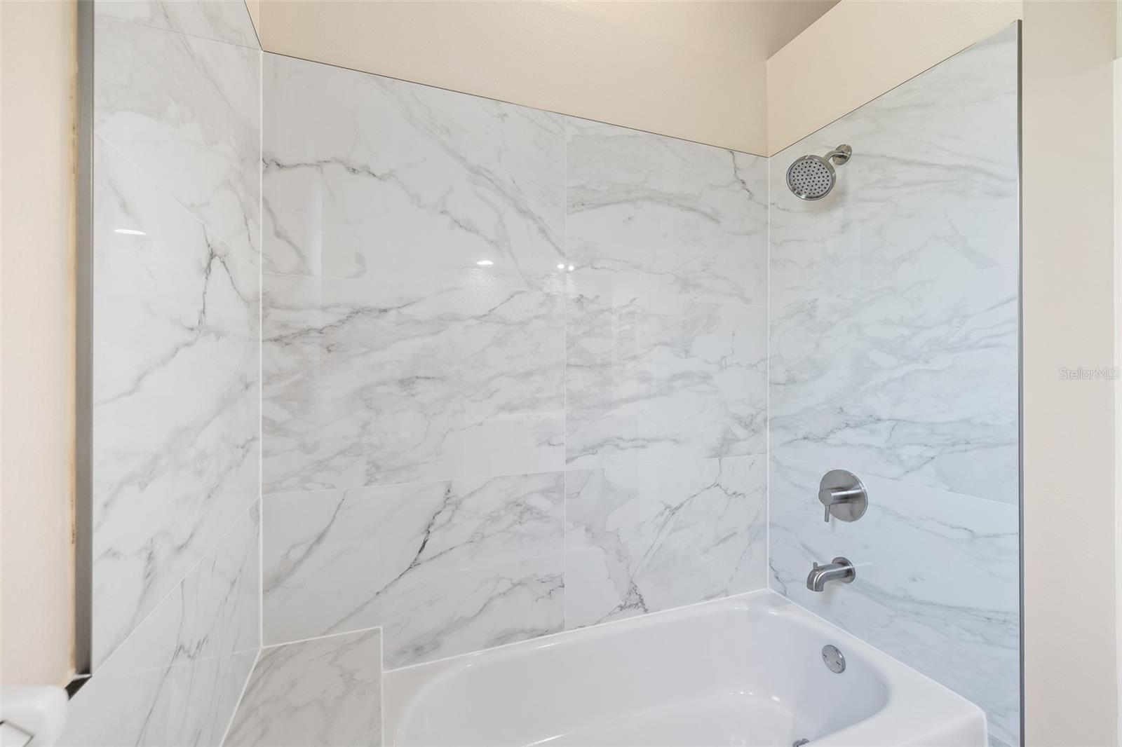 Listing photo id 37 for 13710 Mill Place