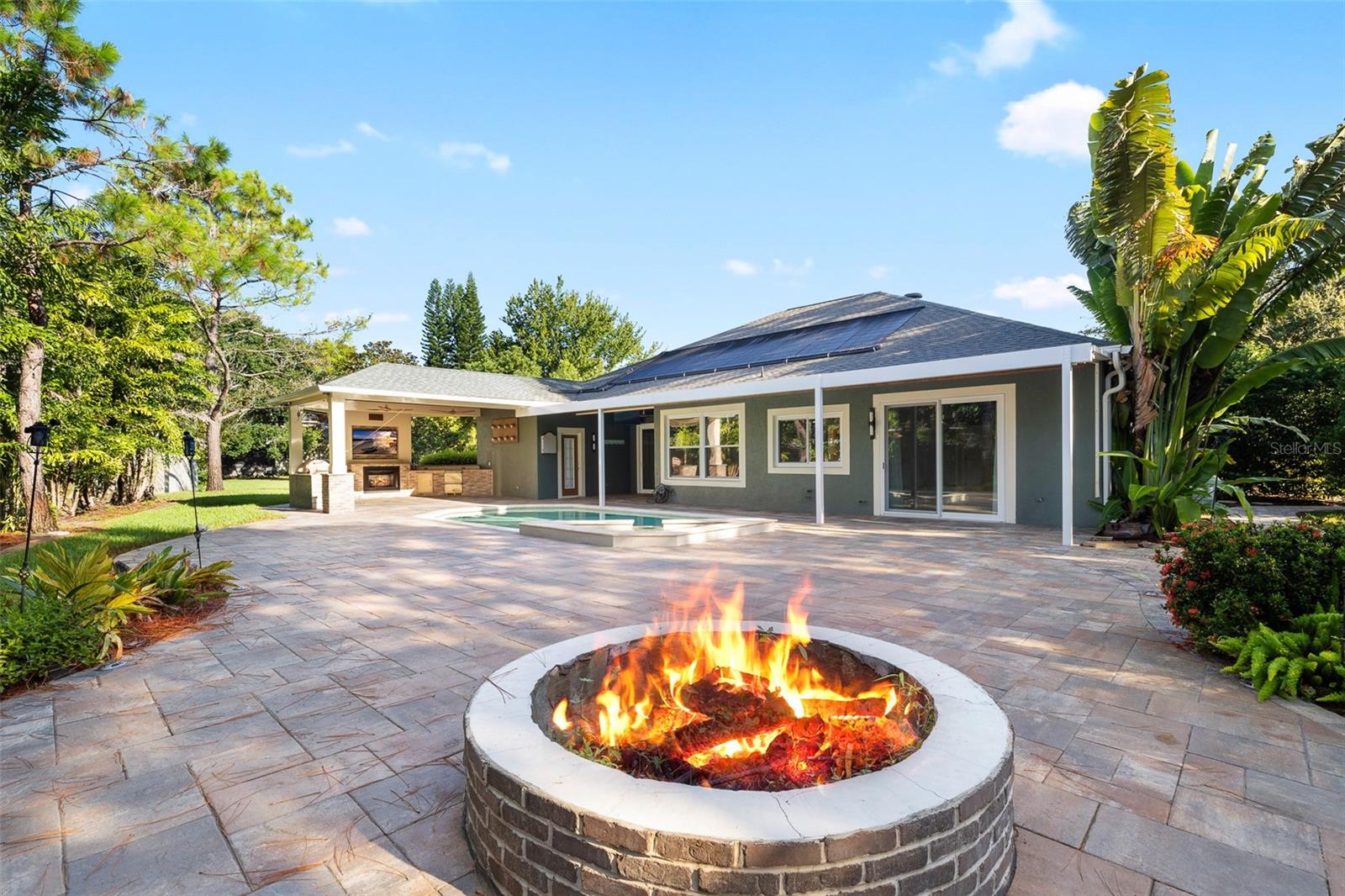 Listing photo id 43 for 13710 Mill Place