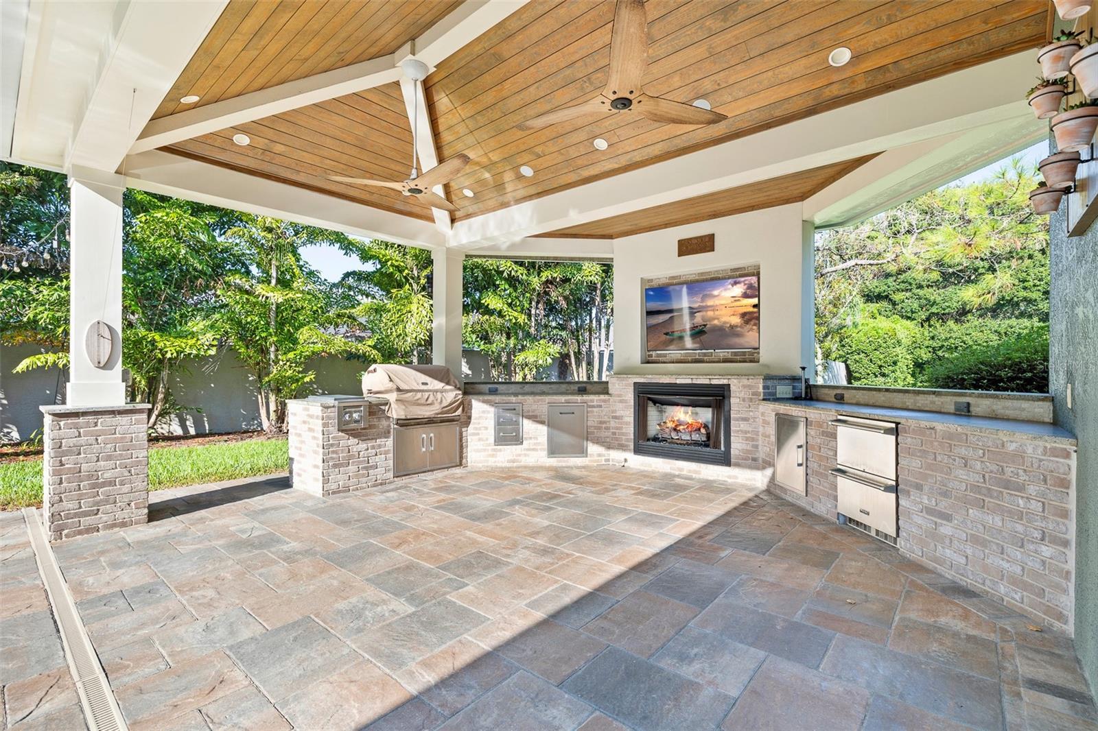 Listing photo id 45 for 13710 Mill Place