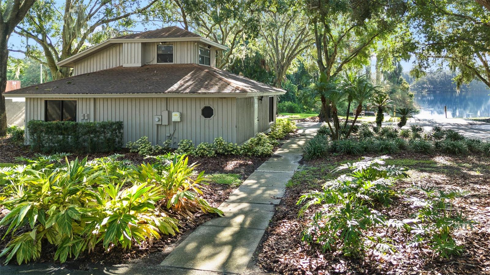 Listing photo id 64 for 13710 Mill Place