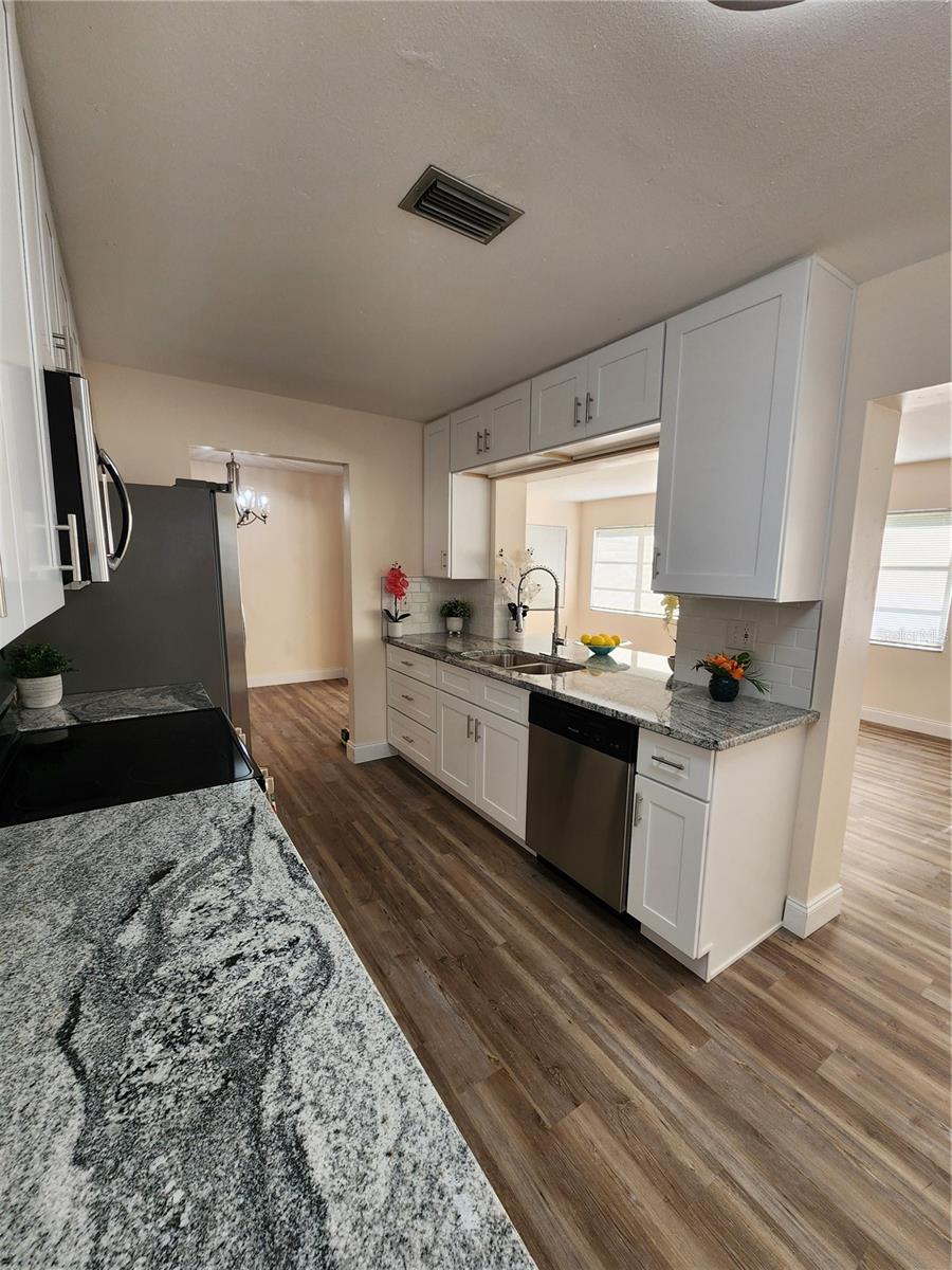 Image 7 of 14 For 10155 36th Way N
