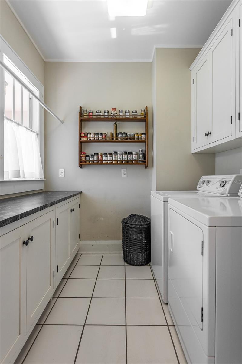 Image 17 of 53 For 1213 Comanche Avenue