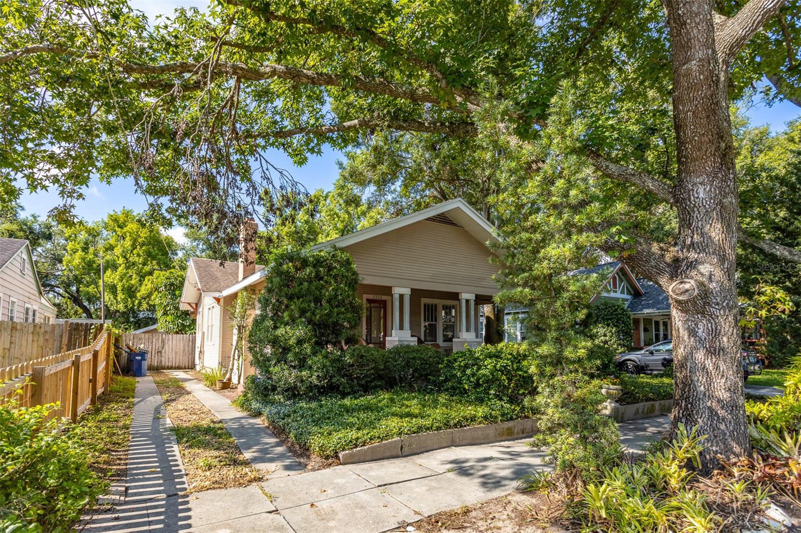 Image 32 of 53 For 1213 Comanche Avenue