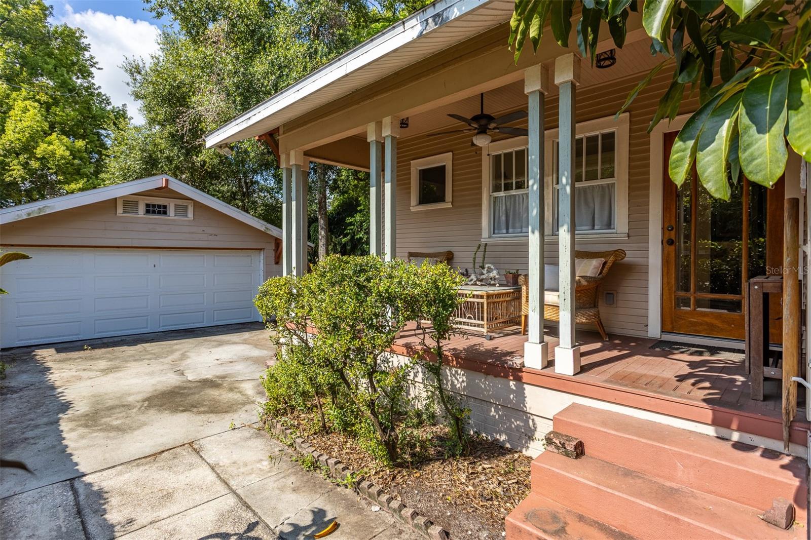 Image 36 of 53 For 1213 Comanche Avenue