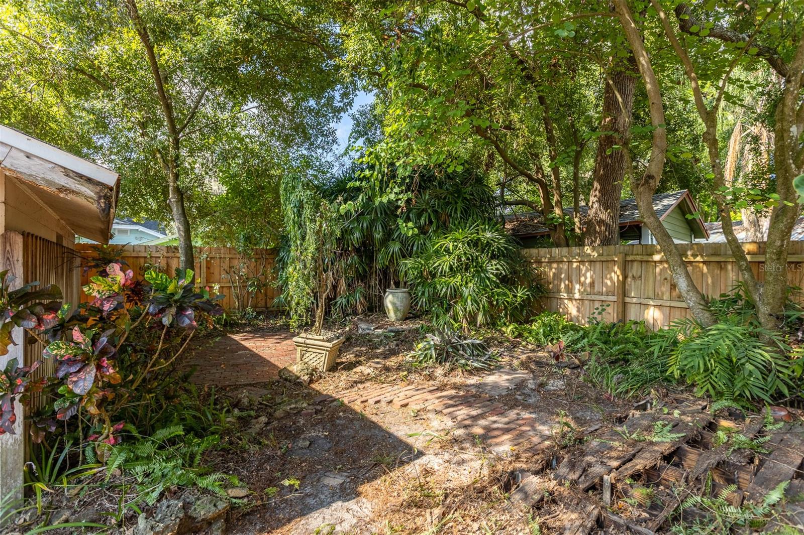 Image 39 of 53 For 1213 Comanche Avenue