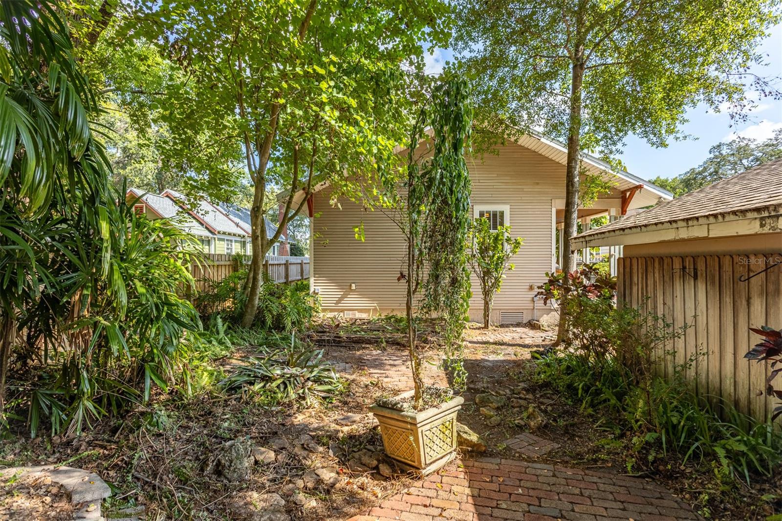 Image 40 of 53 For 1213 Comanche Avenue