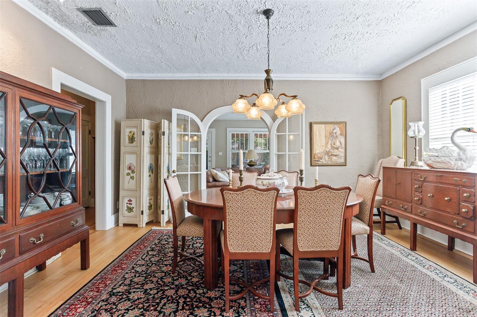 Image 7 of 53 For 1213 Comanche Avenue