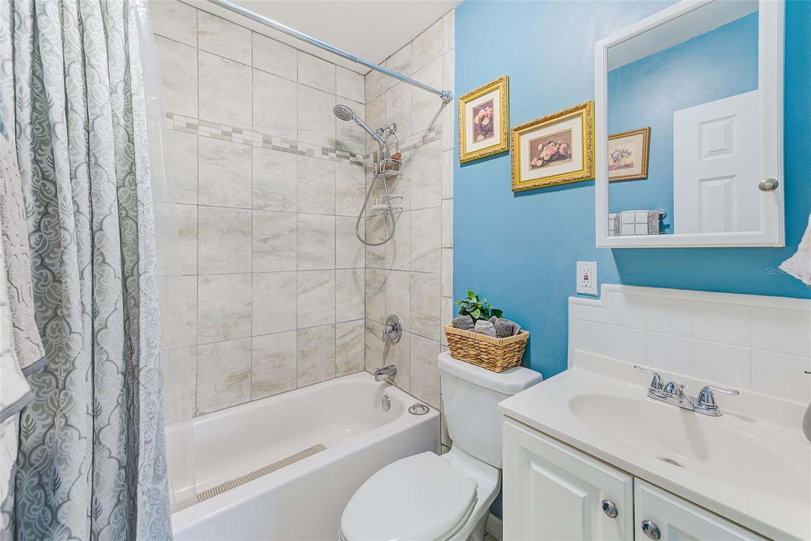 Image 20 of 40 For 6084 71st Avenue N