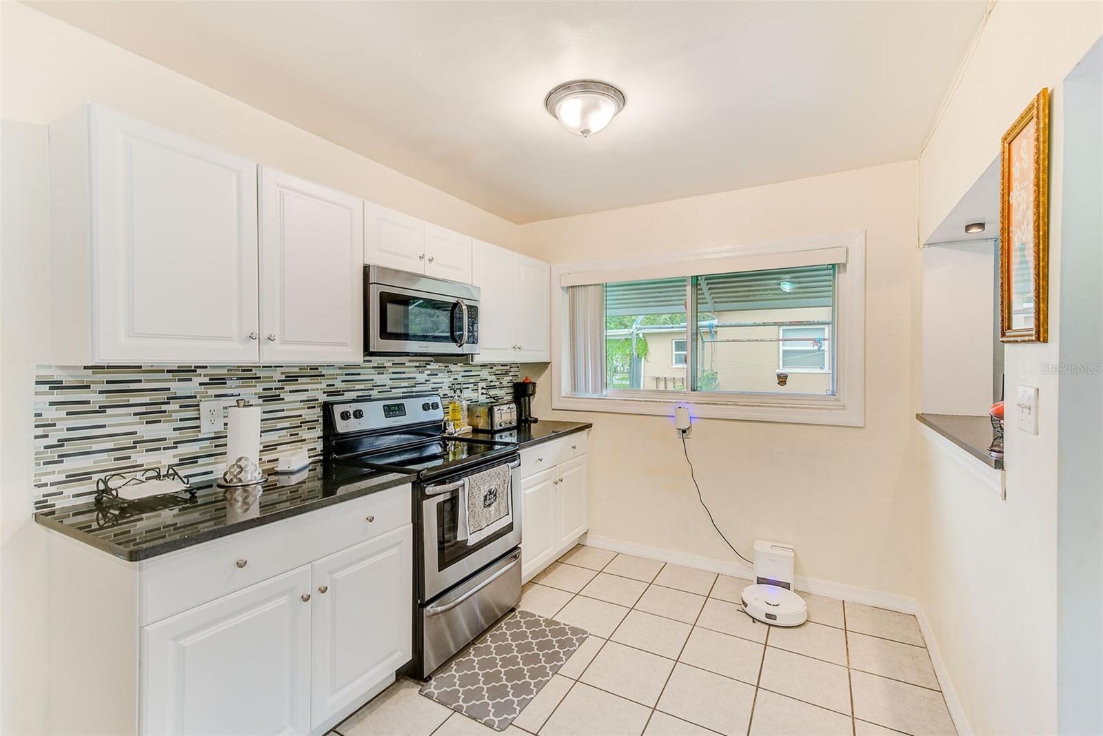 Image 9 of 40 For 6084 71st Avenue N