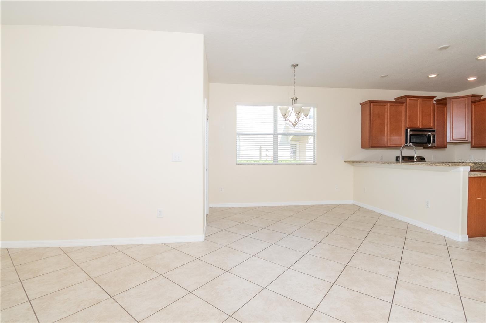 Image 10 of 49 For 12009 Greengate Drive