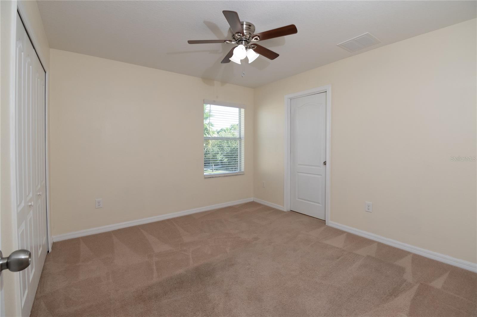 Image 33 of 49 For 12009 Greengate Drive