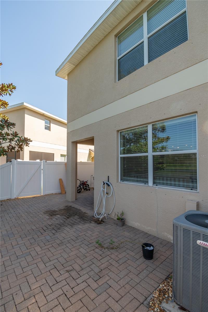 Image 37 of 49 For 12009 Greengate Drive
