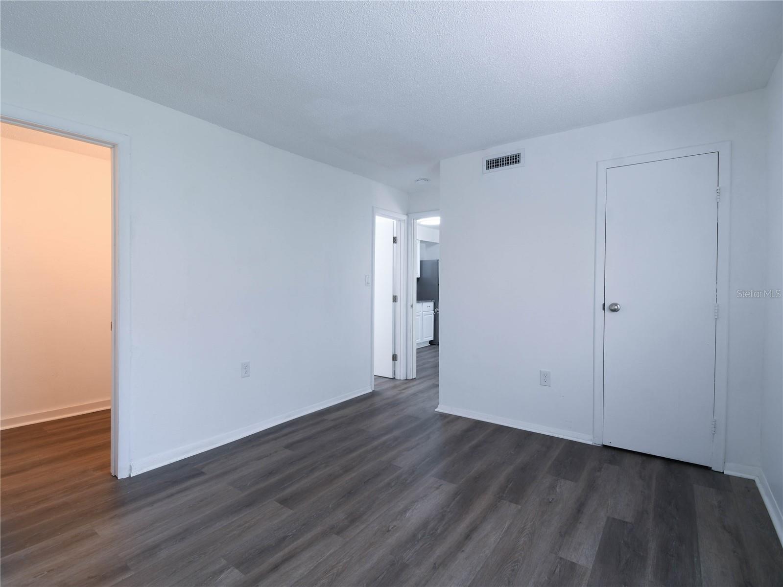 Image 15 of 31 For 4215 Bay Drive 1701b