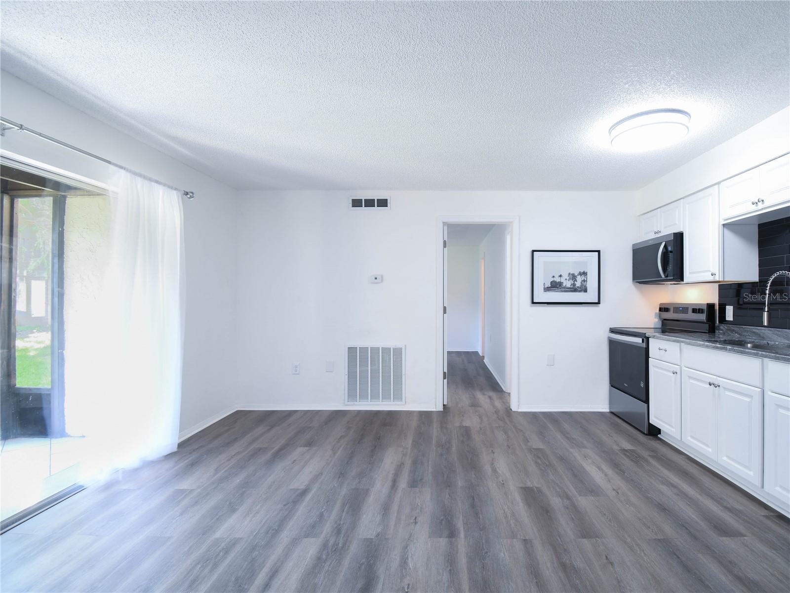 Image 4 of 31 For 4215 Bay Drive 1701b