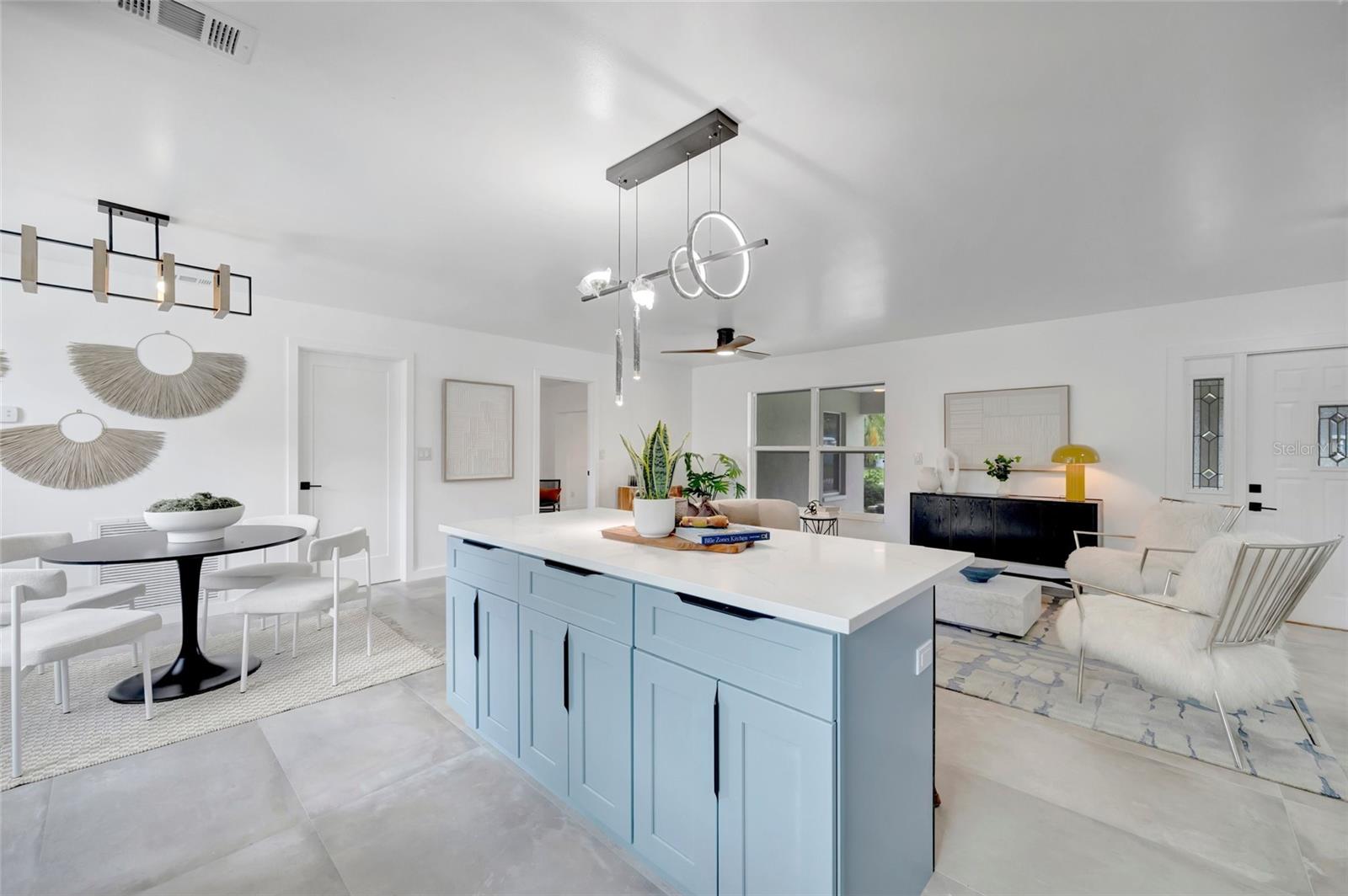 Image 17 of 64 For 5667 Hobson Street Ne