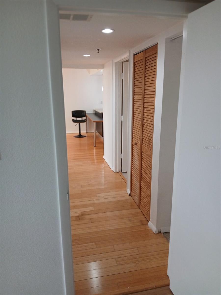 Image 6 of 16 For 701 Madison Avenue 512