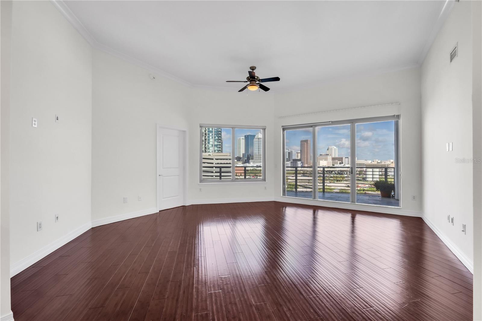 Image 11 of 39 For 1209 Cumberland Avenue 903