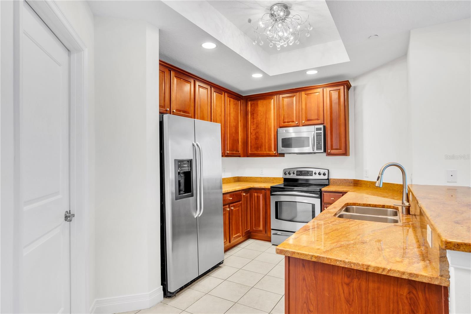 Image 7 of 39 For 1209 Cumberland Avenue 903
