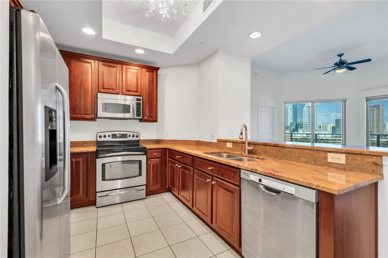 Image 8 of 39 For 1209 Cumberland Avenue 903
