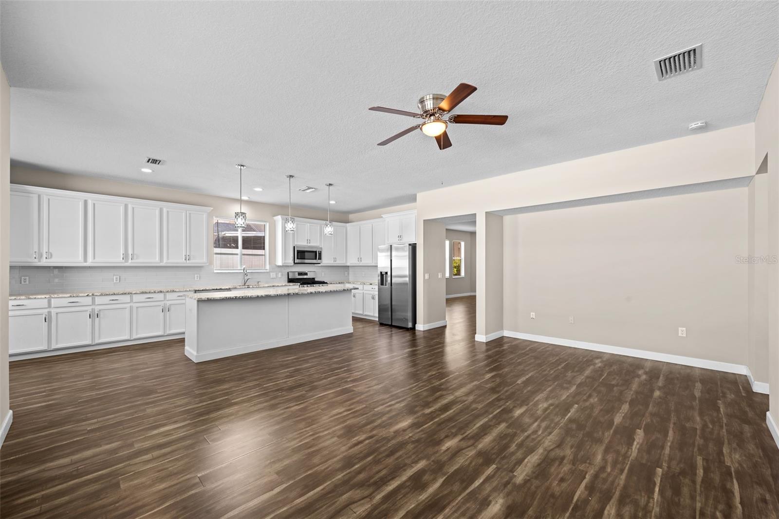 Image 14 of 71 For 5713 Hawkpark Boulevard