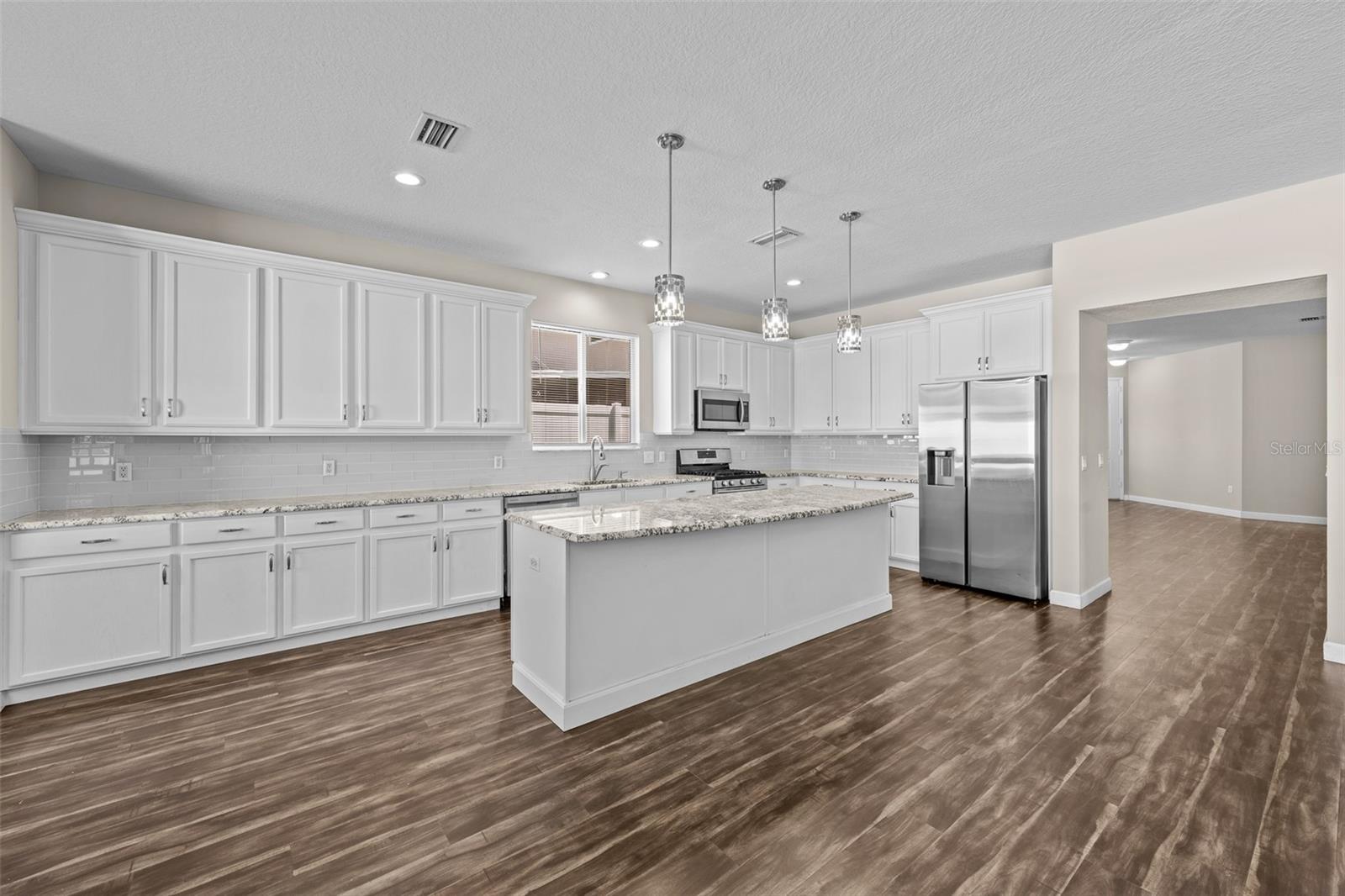 Image 16 of 71 For 5713 Hawkpark Boulevard