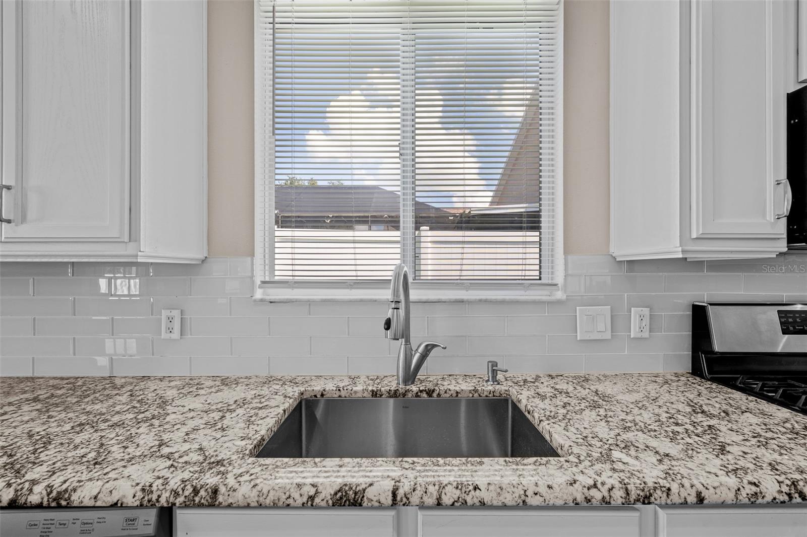 Image 20 of 71 For 5713 Hawkpark Boulevard