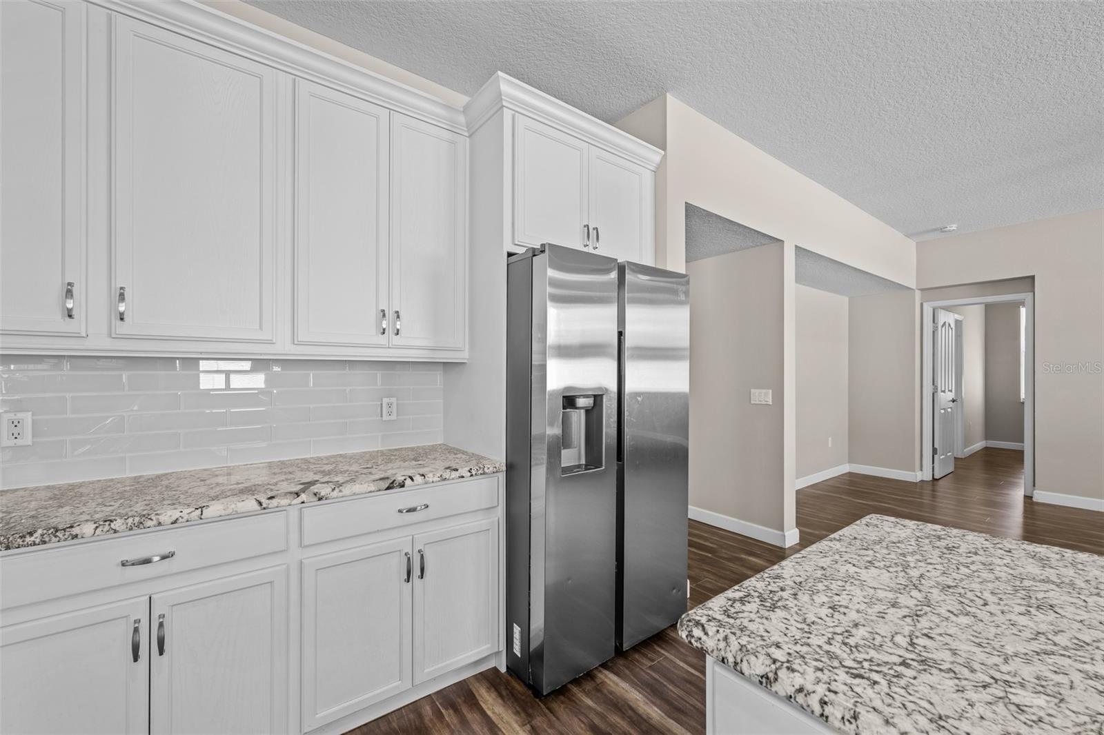 Image 22 of 71 For 5713 Hawkpark Boulevard