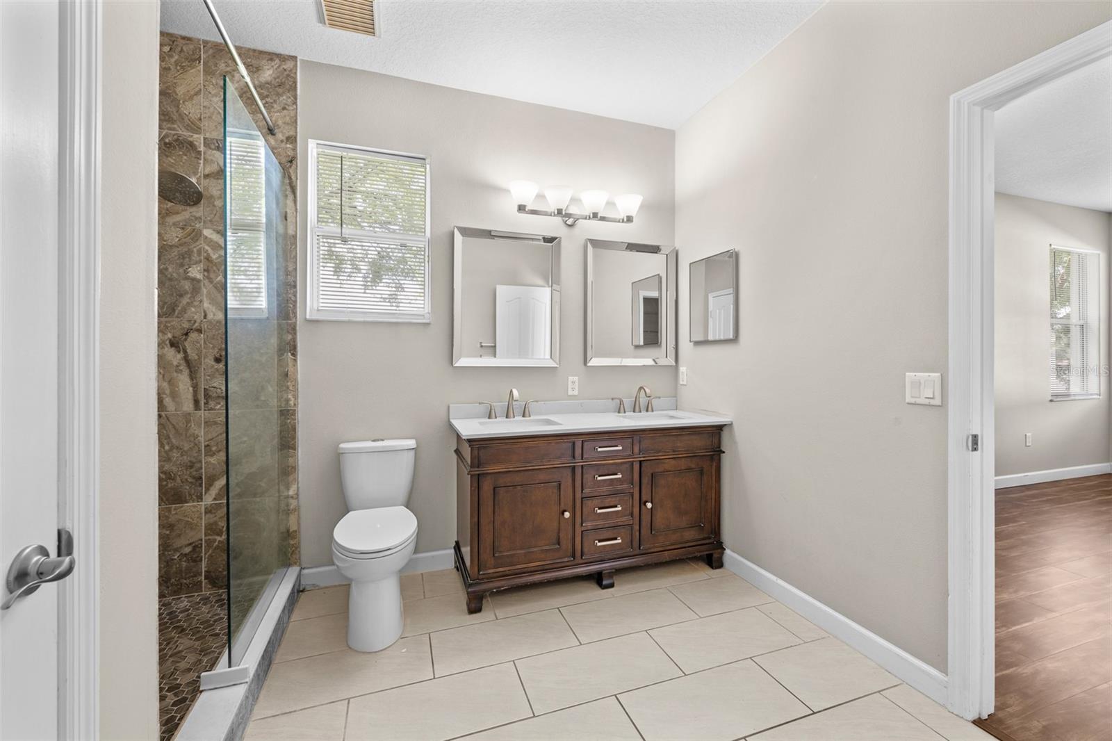 Image 30 of 71 For 5713 Hawkpark Boulevard
