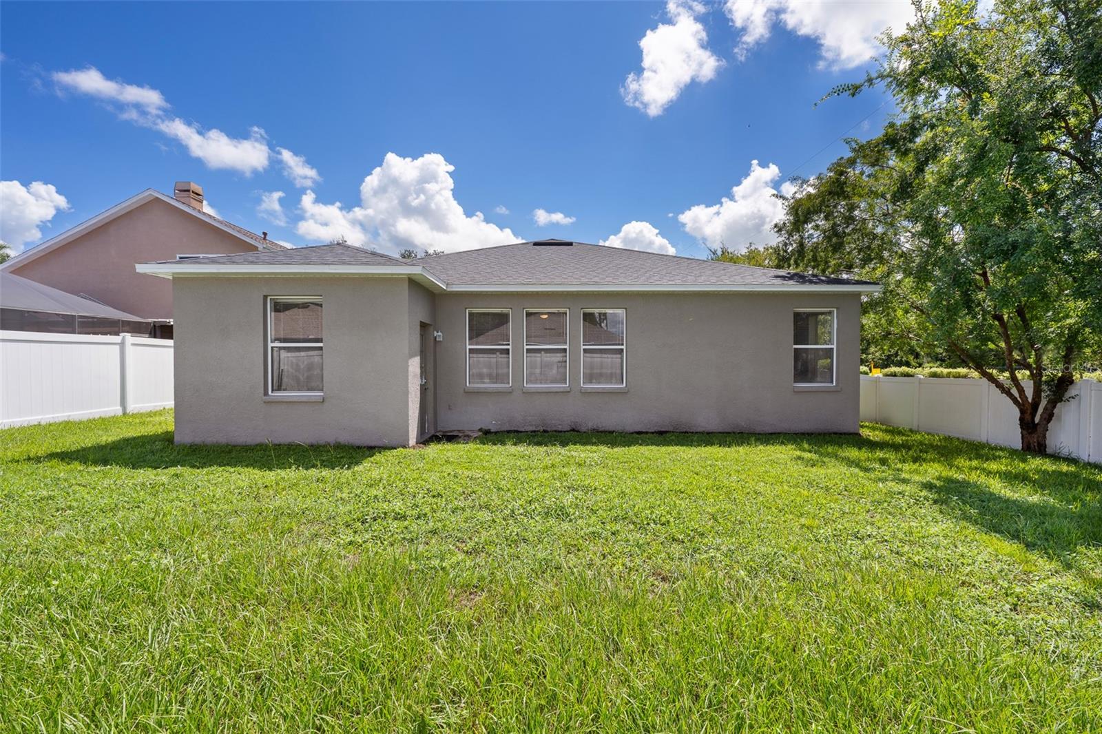 Image 42 of 71 For 5713 Hawkpark Boulevard