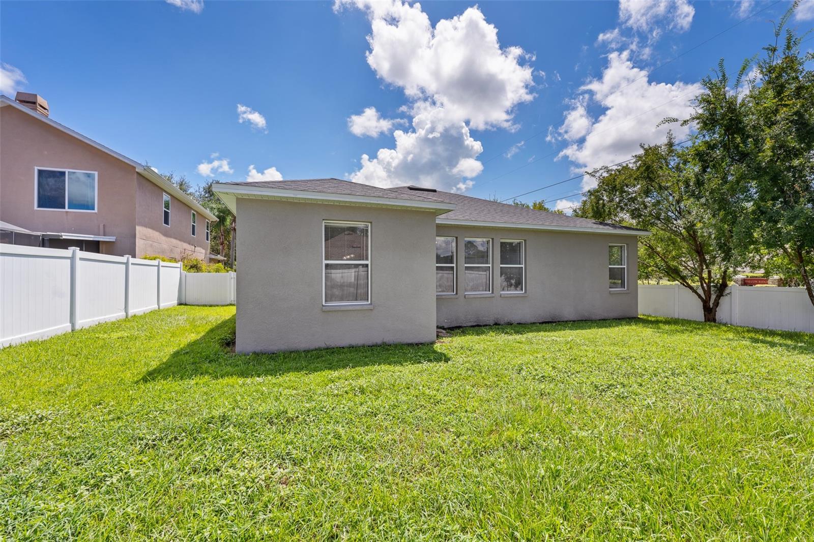Image 44 of 71 For 5713 Hawkpark Boulevard