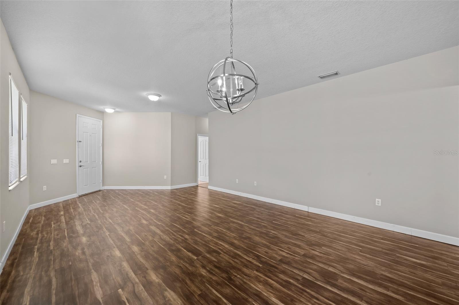 Image 8 of 71 For 5713 Hawkpark Boulevard