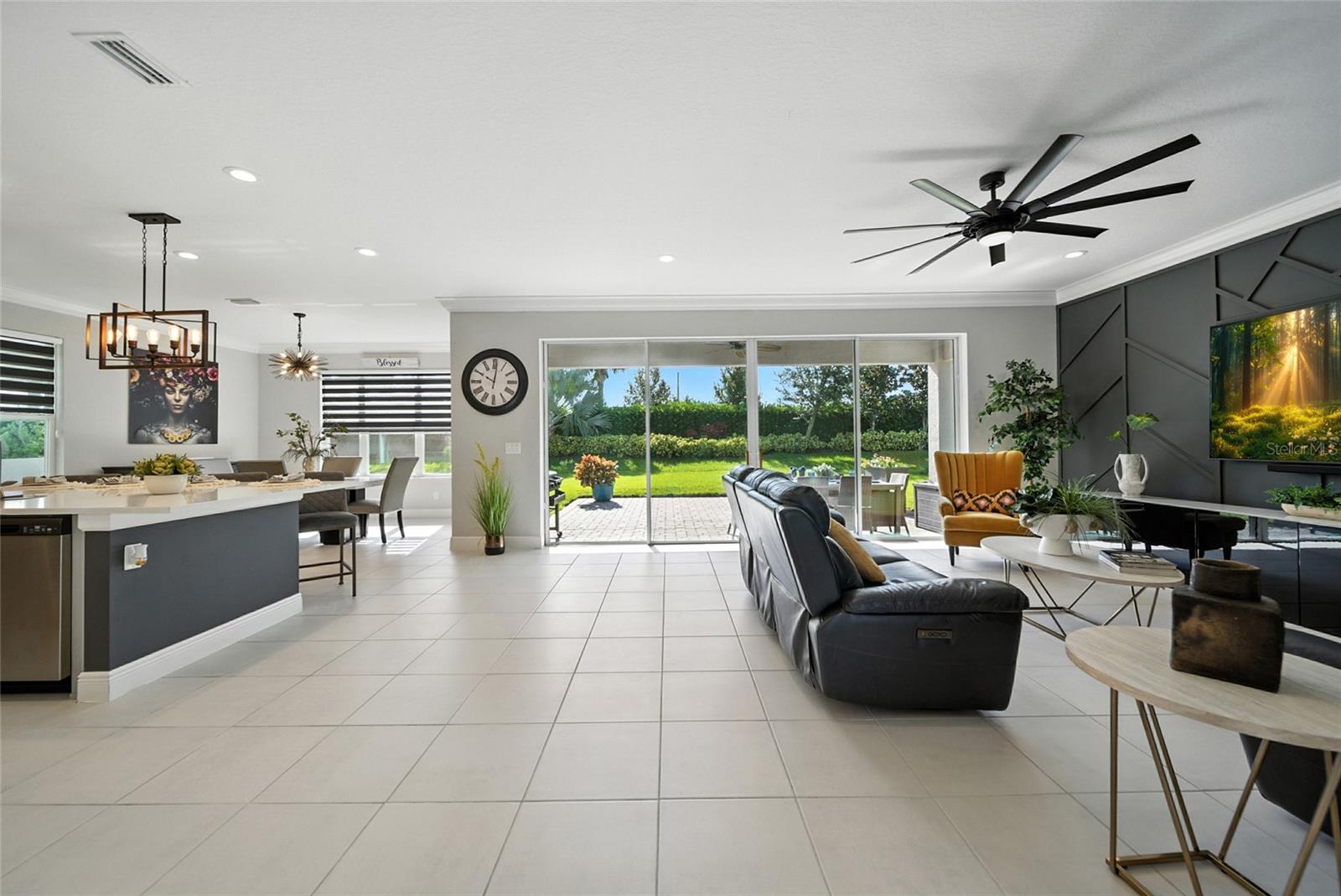 Listing photo id 8 for 3168 Mountain Spruce Terrace