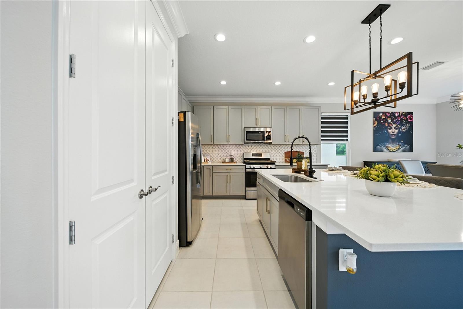Listing photo id 11 for 3168 Mountain Spruce Terrace